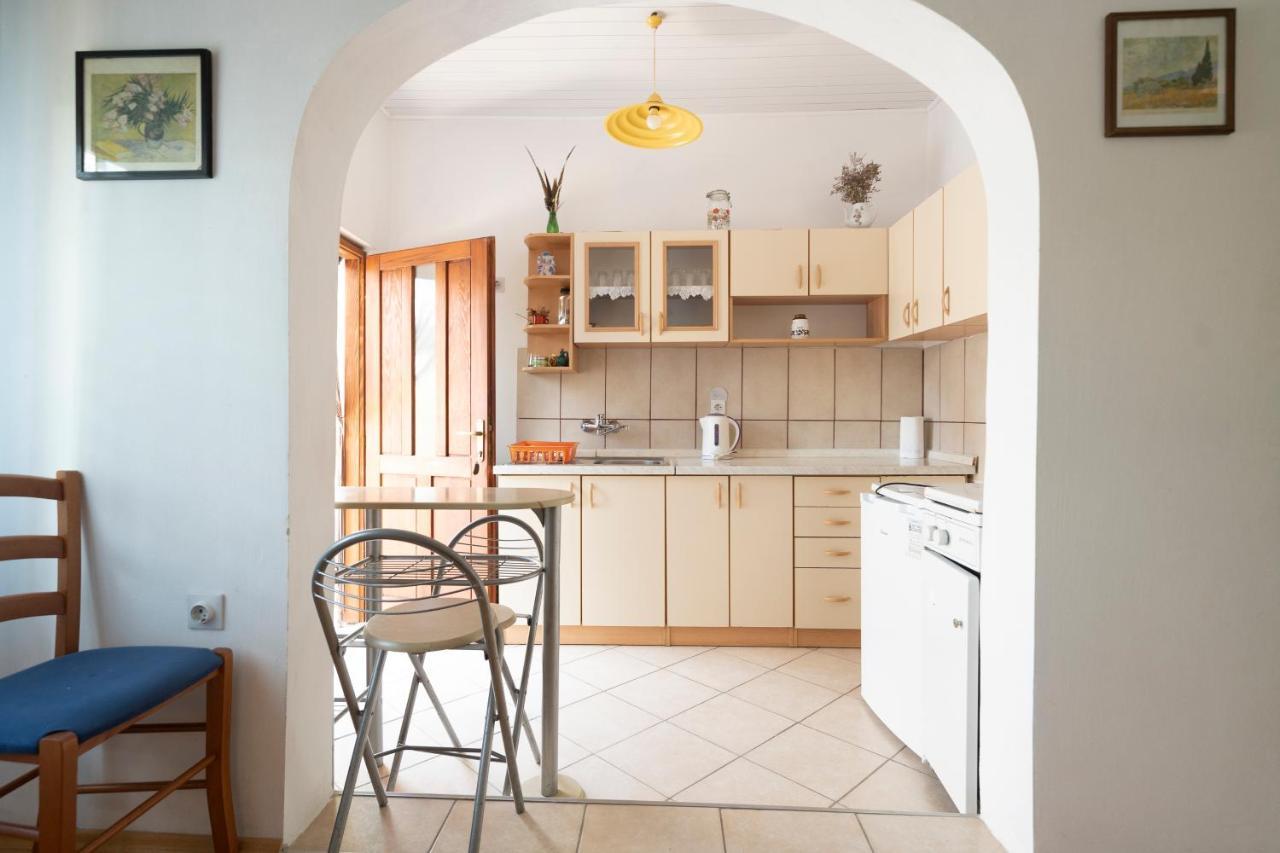 Studio Apartman Ema 2 غورني كارين المظهر الخارجي الصورة