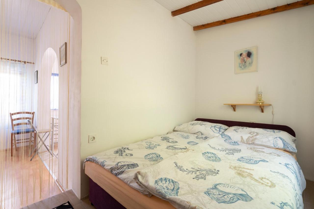 Studio Apartman Ema 2 غورني كارين المظهر الخارجي الصورة